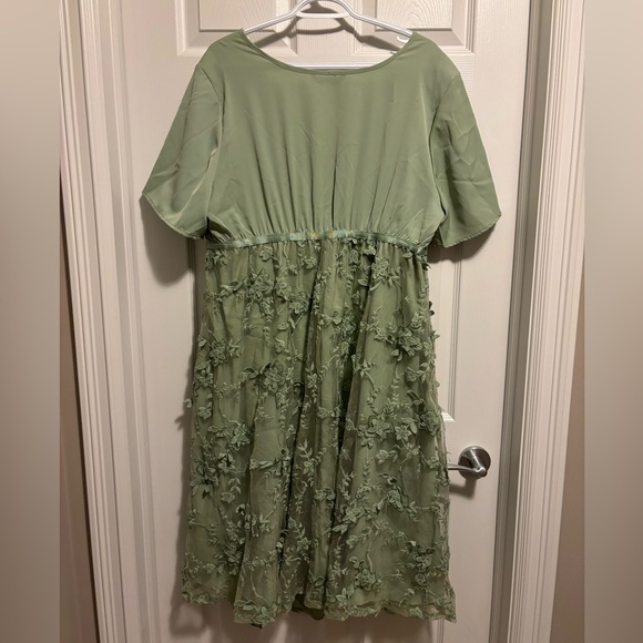 🎉Host Pick🎉 Bloomchic - Floral Mesh Dress - Picture 4 of 9